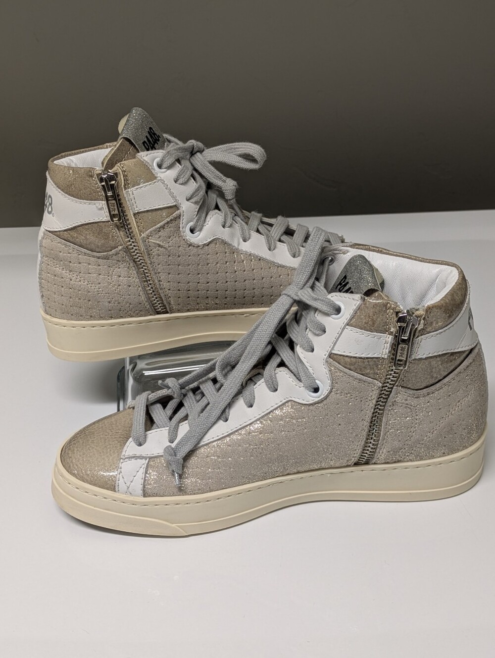P448 Skate High Top Sneakers Size 36, US 6 Metallic Gold Silver Glitter Zip